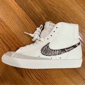 Women's Blazer Mid '77 SE